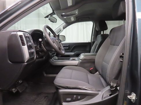 Used 2018 Chevrolet Silverado 1500 LT w/ All Star Edition image 9