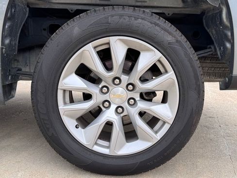 Used 2020 Chevrolet Silverado 1500 Custom w/ Infotainment Package image 22