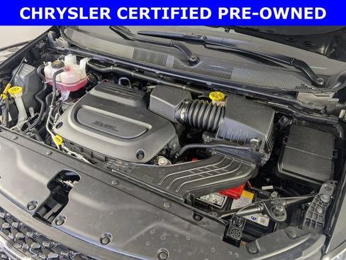 Certified 2026 Chrysler Pacifica Select FWD image 35