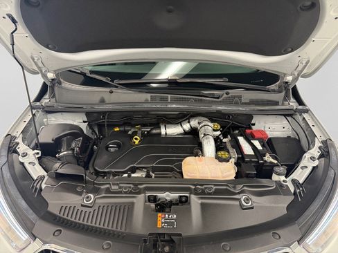 Used 2022 Buick Encore Preferred image 5