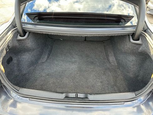 Used 2019 Dodge Charger SXT image 18