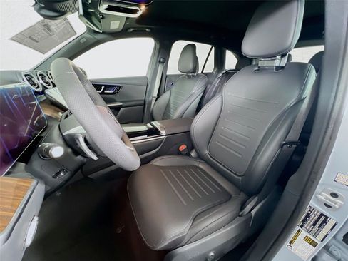 Used 2025 Mercedes-Benz GLC 300 GLC 300 image 18