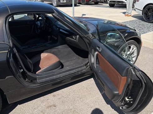 Used 2013 MAZDA MX-5 Miata Grand Touring w/ Premium Pkg RWD image 16