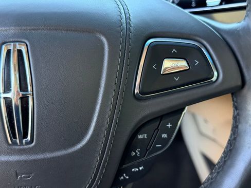 Used 2019 Lincoln MKZ Reserve image 27