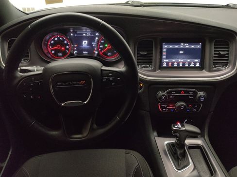 Used 2019 Dodge Charger SXT RWD image 22