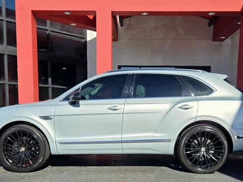 Used 2019 Bentley Bentayga image 5