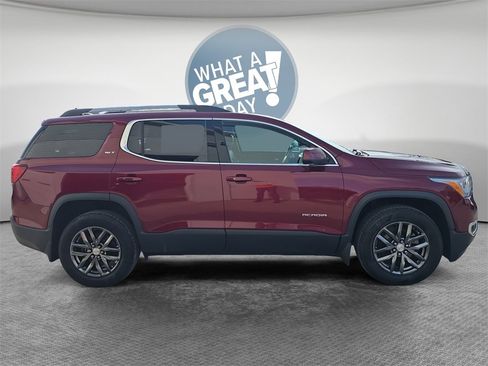 Used 2018 GMC Acadia SLT image 2