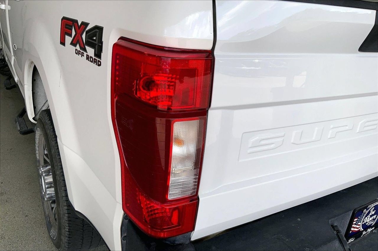 Used 2022 Ford F350 Lariat w/ Lariat Value Package AWD/4WD image 13