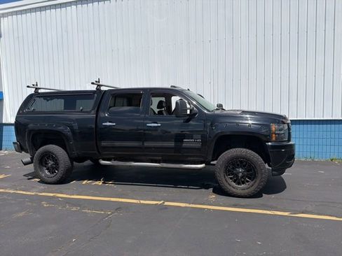 Used 2014 Chevrolet Silverado 2500 LTZ w/ Suspension Package, Off-Road AWD/4WD image 2