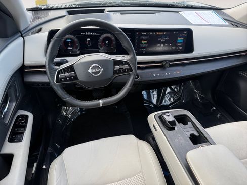 Used 2024 Nissan Ariya FWD image 15