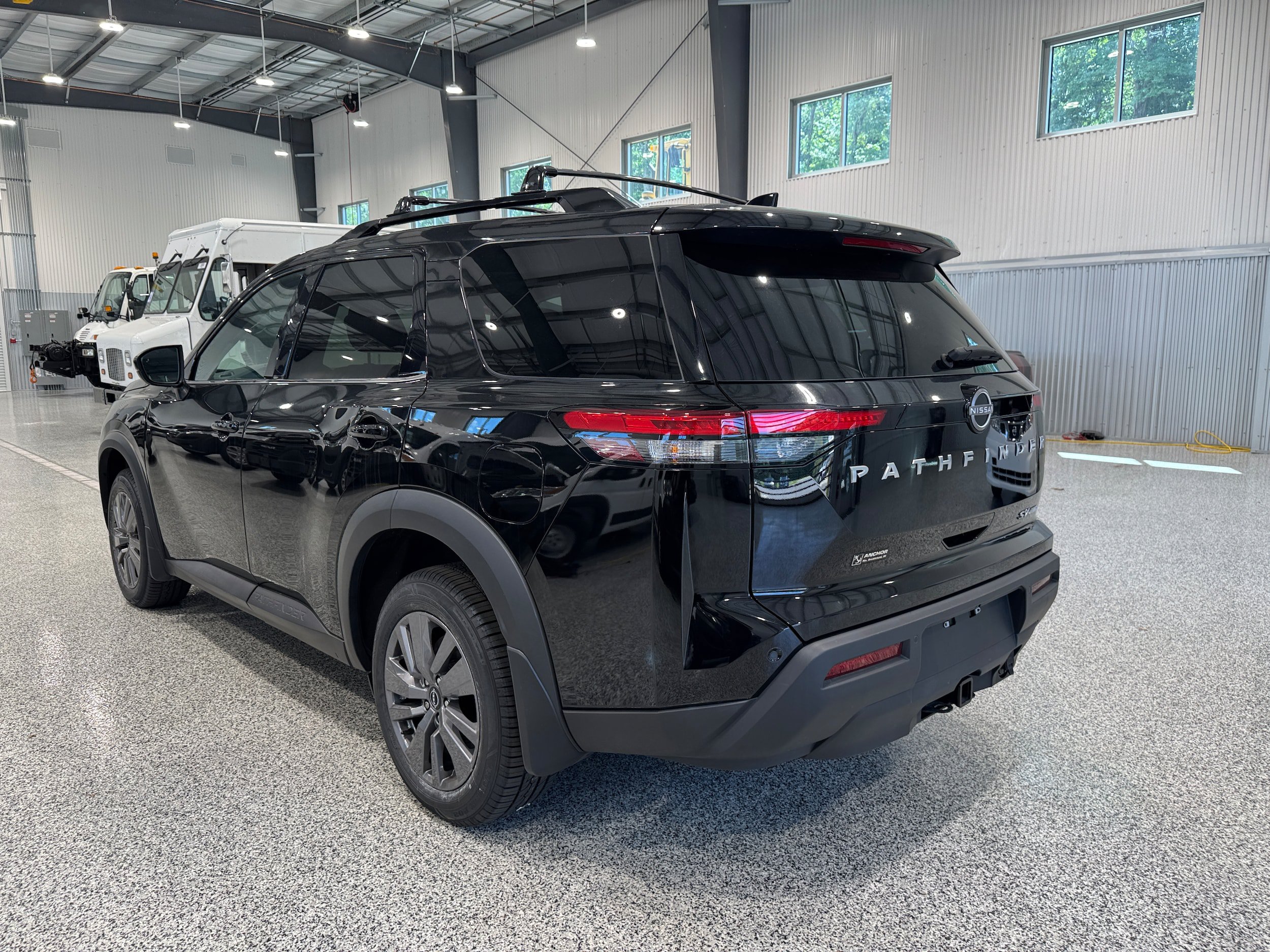 Used 2024 Nissan Pathfinder SV w/ SV Premium Package AWD/4WD image 8