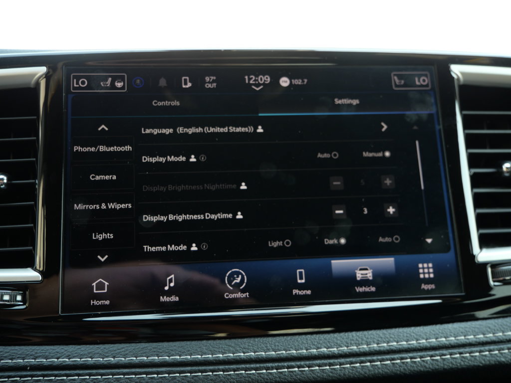 Used 2023 Chrysler Pacifica Touring FWD image 36