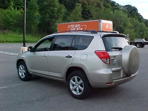 Used 2006 Toyota RAV4 Limited AWD/4WD image 7