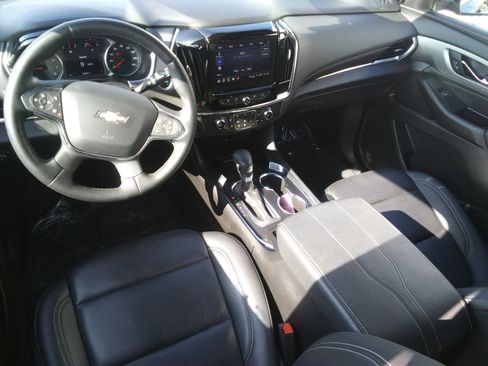 Used 2023 Chevrolet Traverse LT image 13