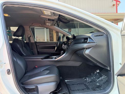 Used 2021 Toyota Camry SE image 21