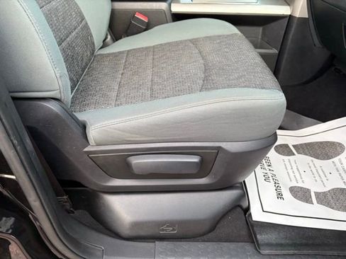 Used 2015 RAM 2500 Big Horn image 27