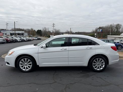 Used 2014 Chrysler 200 Touring image 4