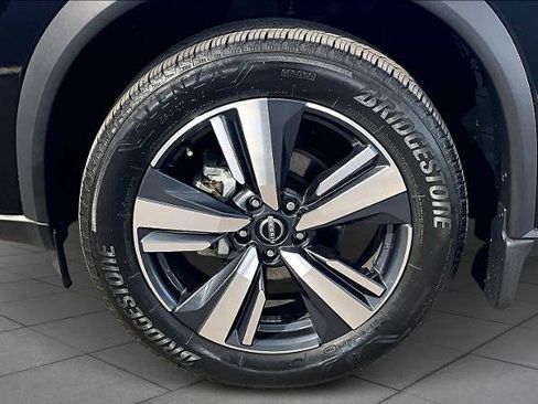 Certified 2024 Nissan Rogue SL w/ SL Premium Package image 11