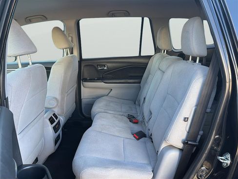 Used 2016 Honda Pilot EX image 16