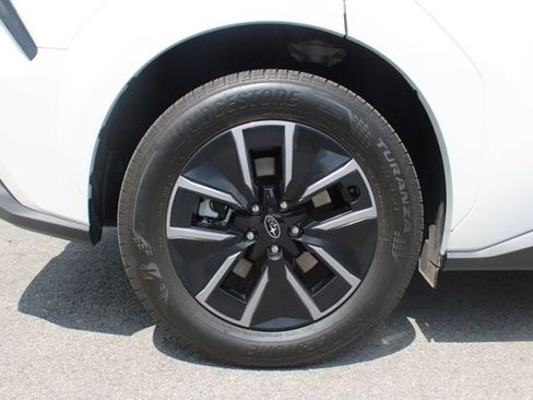 Used 2026 Subaru Solterra w/ Premium Convenience Package AWD/4WD image 35