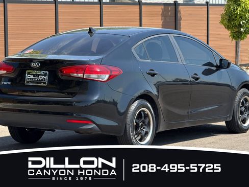 Used 2017 Kia Forte LX FWD image 6