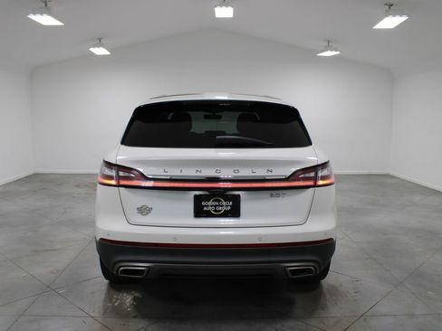 Used 2020 Lincoln Nautilus Reserve w/ Equipment Group 201A image 8