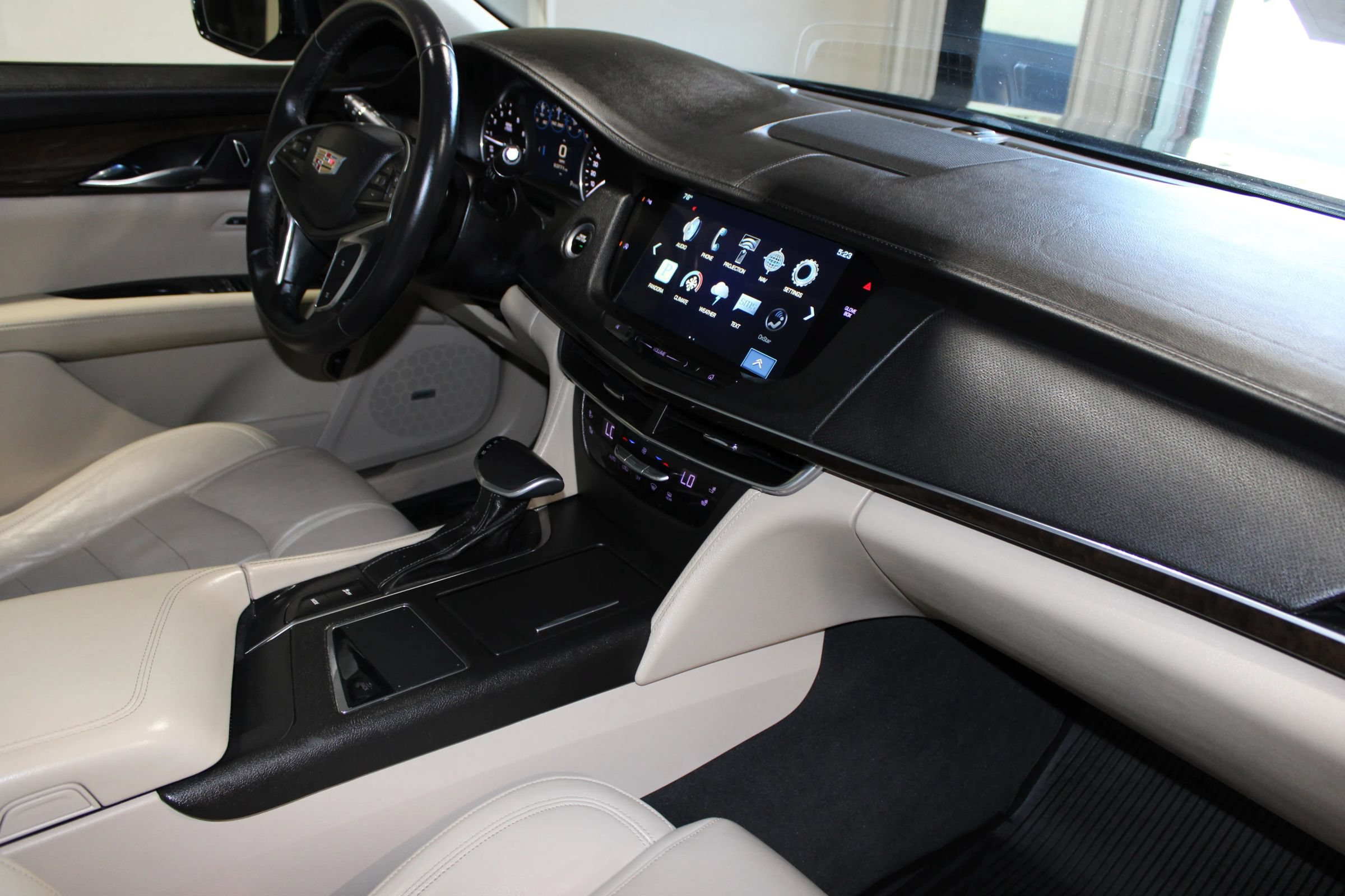 Used 2016 Cadillac CT6 RWD image 36