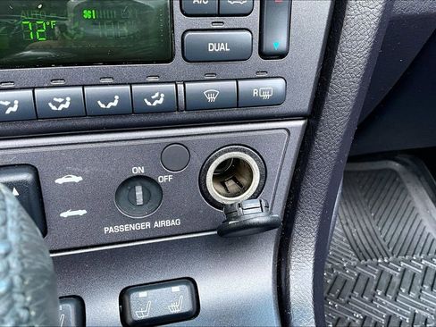 Used 2005 Ford Thunderbird 50th Anniversary image 13