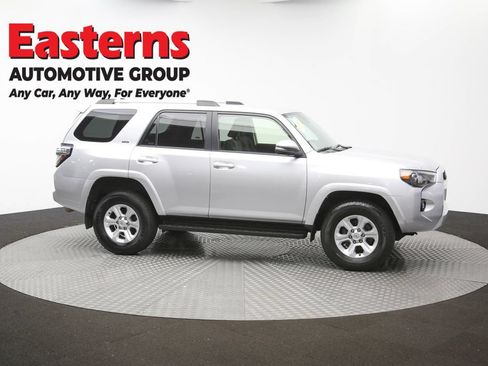 Used 2024 Toyota 4Runner SR5 AWD/4WD image 41