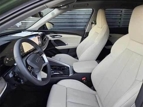 New 2025 Audi Q5 2.0T Premium Plus image 27