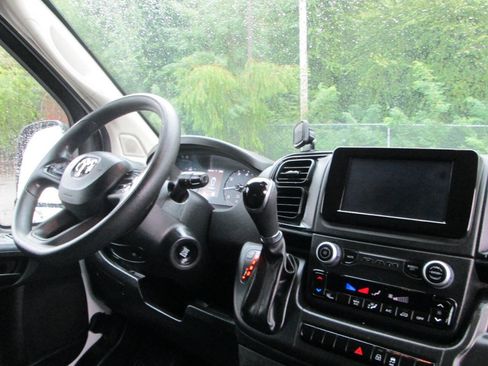 Used 2023 RAM ProMaster 2500 image 14