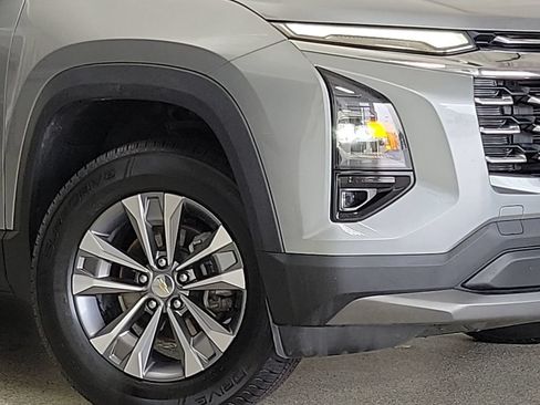 Certified 2025 Chevrolet Equinox LT w/ Convenience Package II AWD/4WD image 2