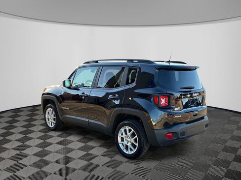 Used 2023 Jeep Renegade Latitude w/ Premium Group AWD/4WD image 5