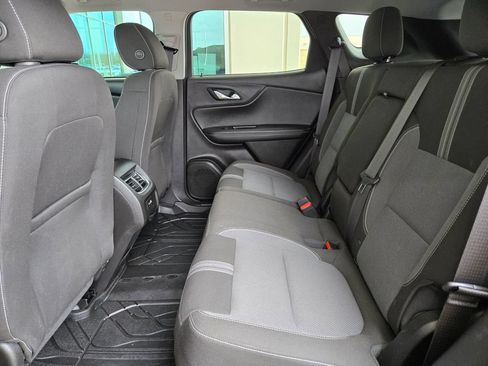 Used 2024 Chevrolet Blazer LT w/ Convenience Package FWD image 11