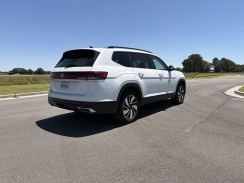 Used 2024 Volkswagen Atlas SE FWD image 5