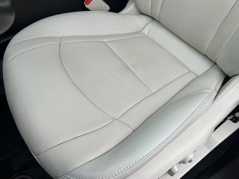 Used 2024 Buick Enclave Essence w/ Experience Buick Package AWD/4WD image 14