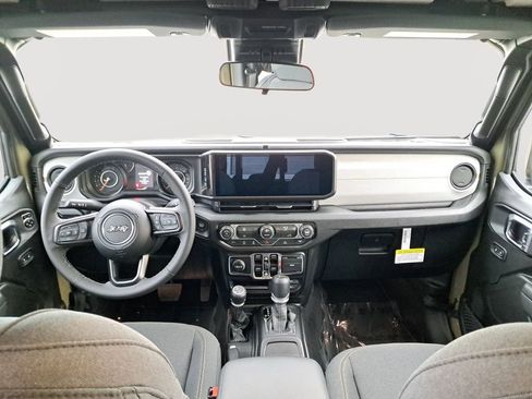 New 2025 Jeep Gladiator Sport image 19