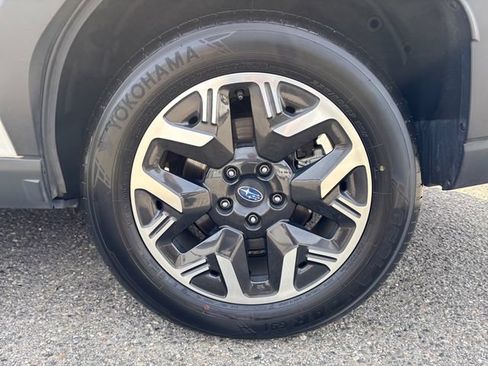 Certified 2025 Subaru Forester Premium AWD/4WD image 29