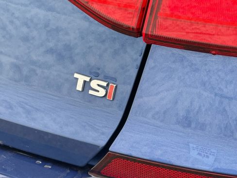 Used 2016 Volkswagen Passat 1.8T R-Line image 18