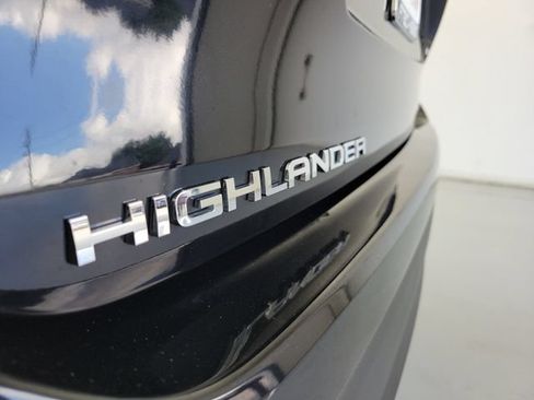 Used 2026 Toyota Highlander XLE AWD/4WD image 9