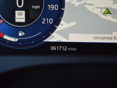 Used 2020 Jaguar F-PACE SVR image 19