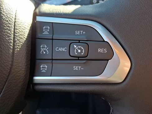 New 2026 Jeep Compass Limited AWD/4WD image 17