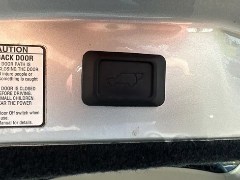 Used 2006 Lexus RX 330 AWD image 12