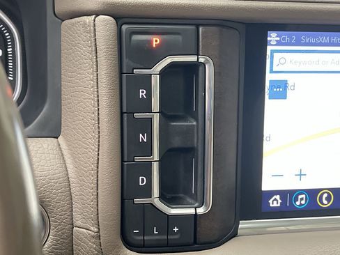 Used 2021 GMC Yukon XL Denali w/ Denali Premium Package image 28