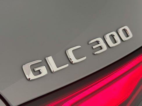 Certified 2026 Mercedes-Benz GLC 300 image 10