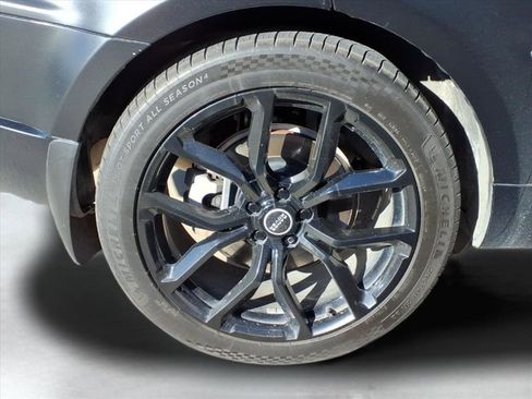Used 2022 Land Rover Range Rover Sport HSE Silver Edition image 4