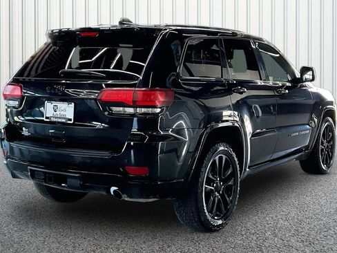 Used 2022 Jeep Grand Cherokee Altitude image 6