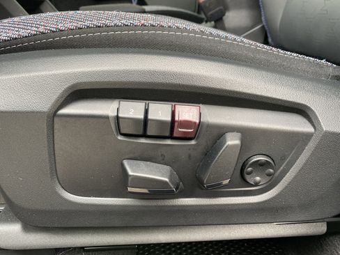 Used 2025 MINI Cooper Countryman S w/ Comfort Package Max image 19