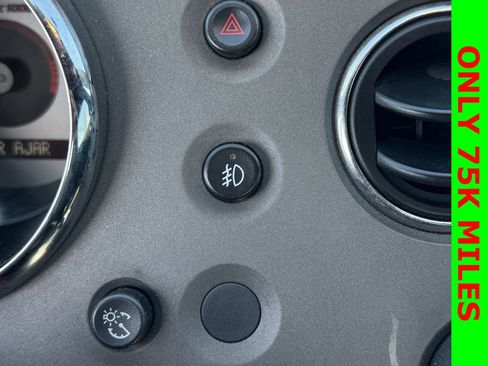 Used 2007 Pontiac Solstice Convertible w/ Premium Package image 18