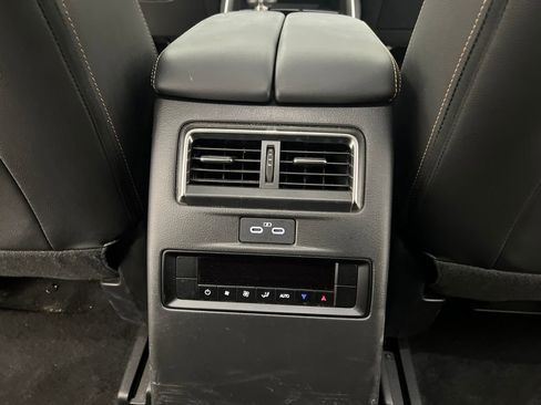 Used 2025 MAZDA CX-70 3.3 Turbo w/ Preferred Package image 21